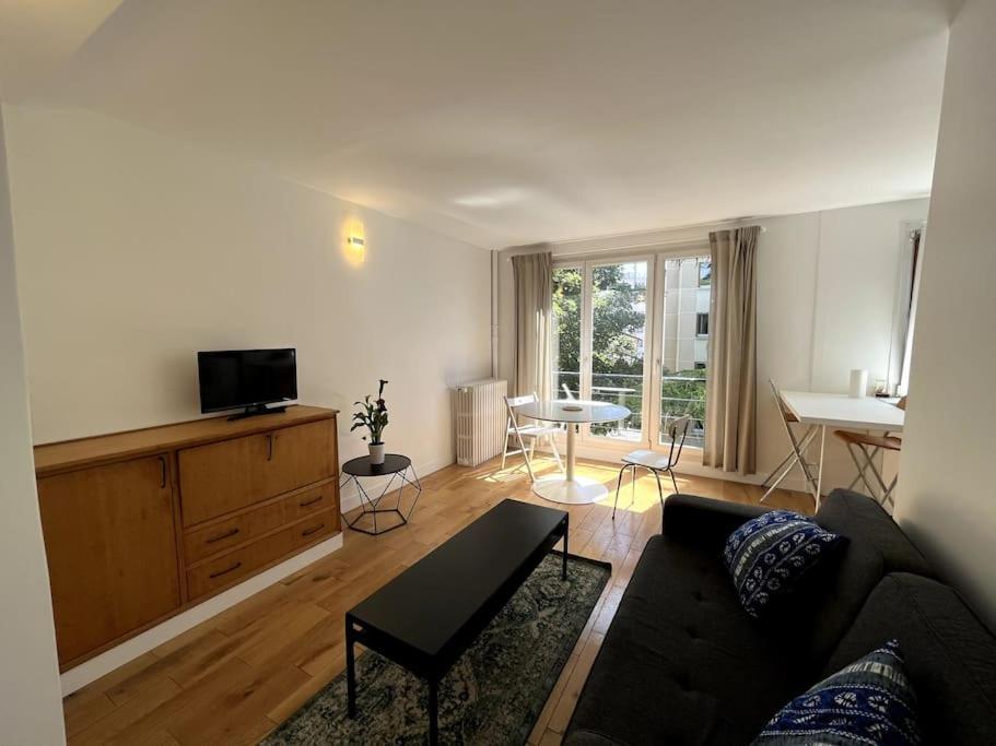 De Standing Calme - Paris - Métro 9 Appartement